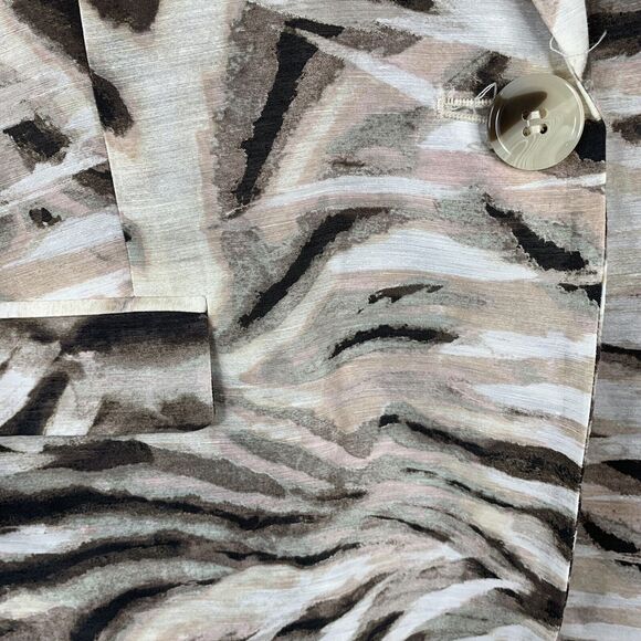 Chico’s Size 1 M Blazer Linen Blend Animal Print Long Sleeve Neutral Jacket Tan - Picture 3 of 9